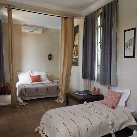 Hotel Le Cazar El Ain Esterno foto