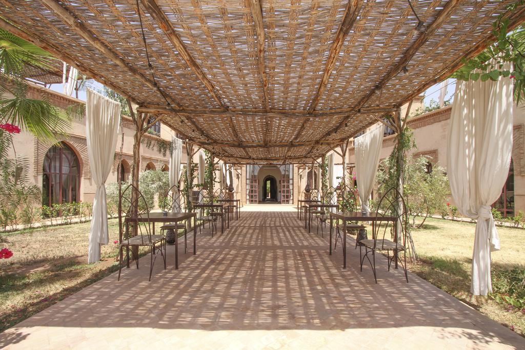 Hotel Le Cazar El Ain Esterno foto