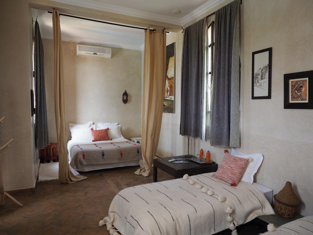 Hotel Le Cazar El Ain Esterno foto