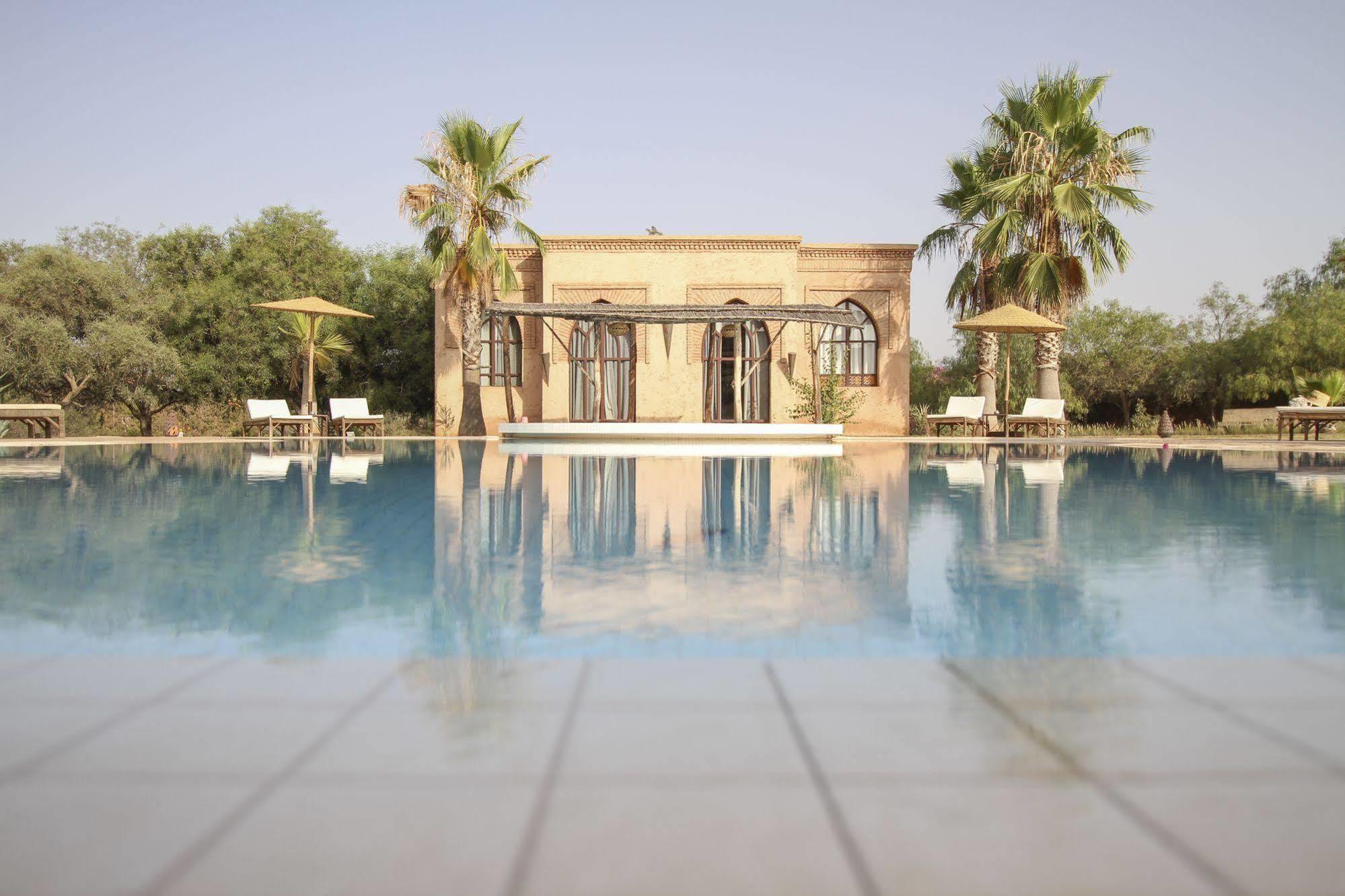 Hotel Le Cazar El Ain Esterno foto