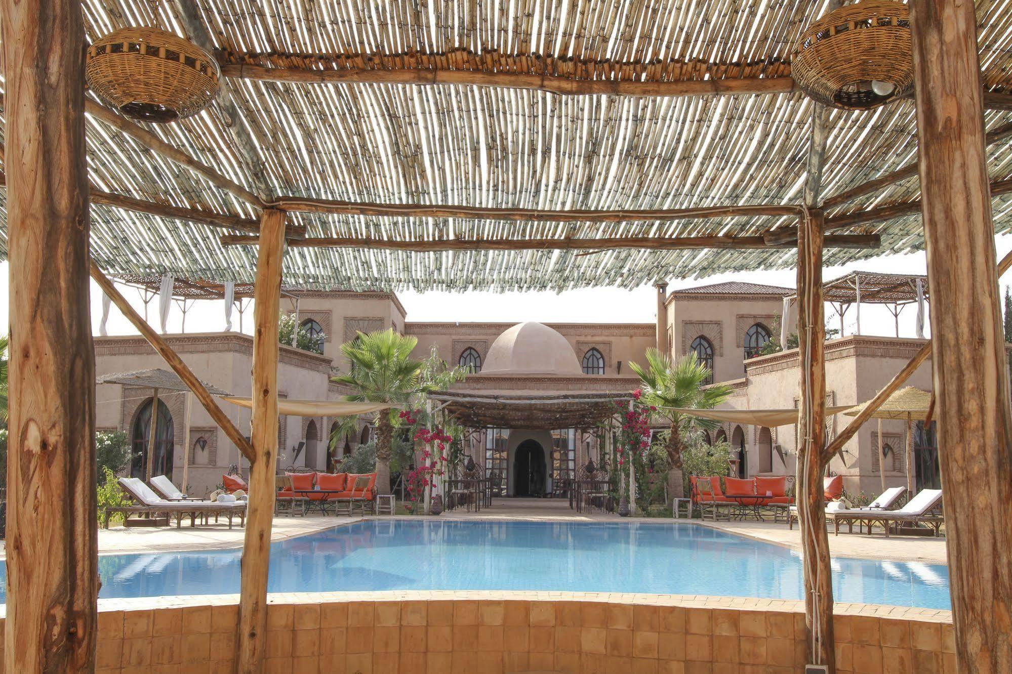 Hotel Le Cazar El Ain Esterno foto